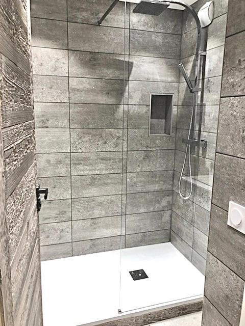 Appartement Chaleureux Au Pied Des Pistes, 4 Personnes, Wifi Val Thorens Esterno foto
